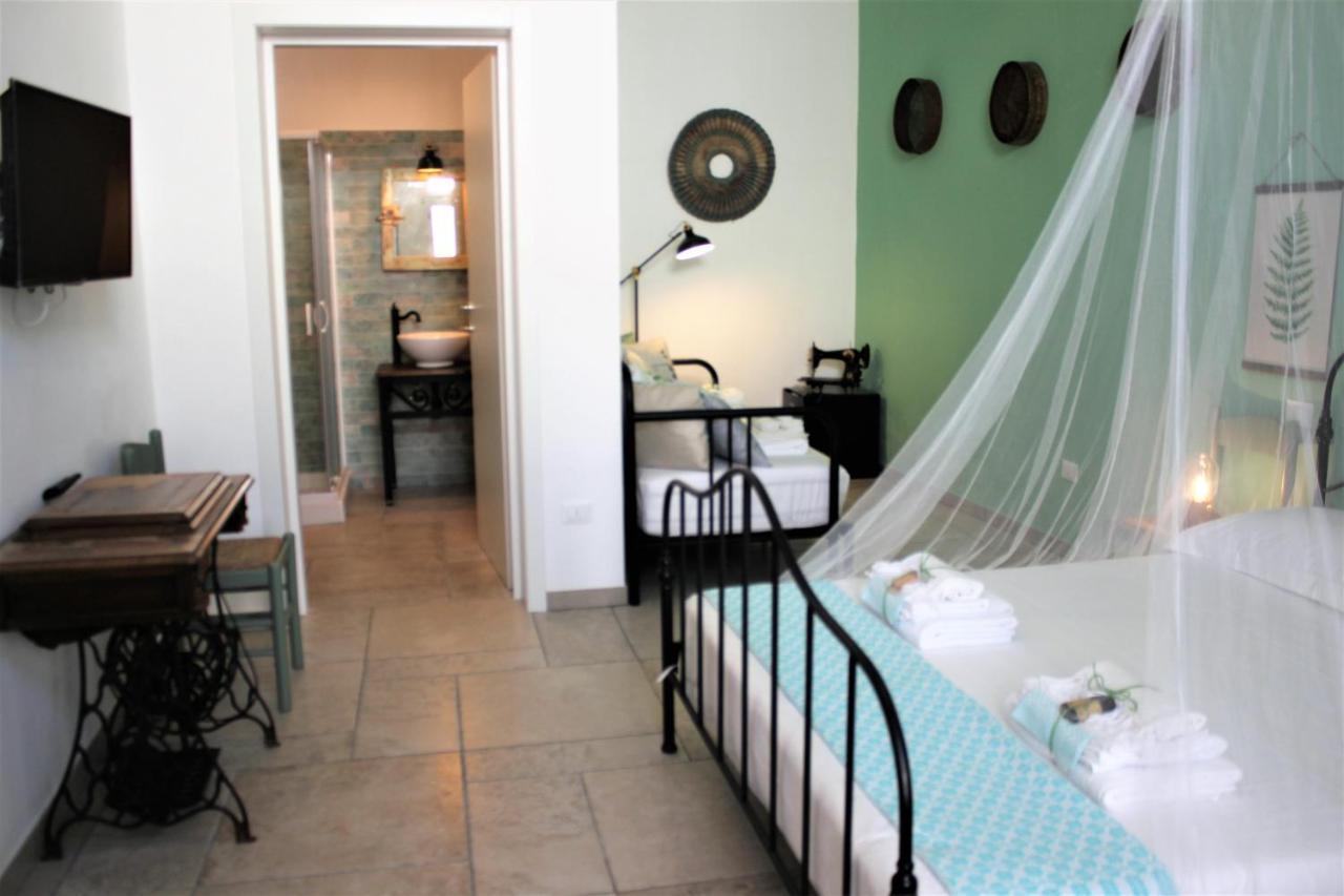 Li Perrini Boutique B&B Acquarica ภายนอก รูปภาพ