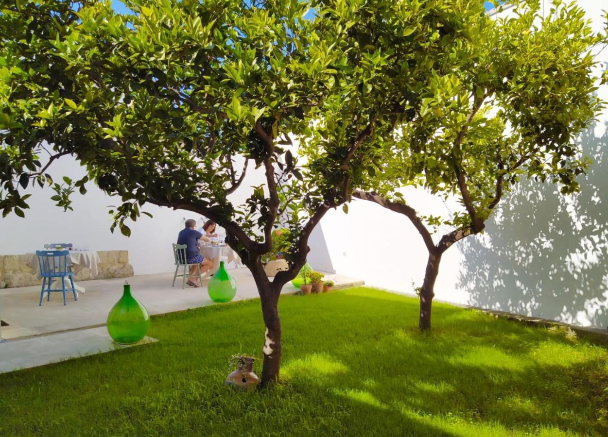 Li Perrini Boutique B&B Acquarica ภายนอก รูปภาพ
